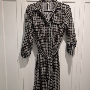 NY Collection Black and White Geometric Long Sleeve Dress